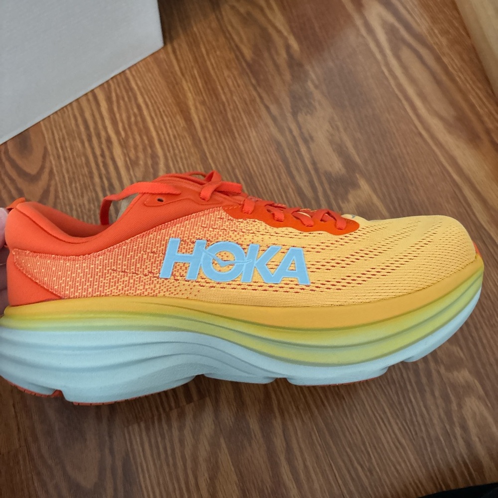 HOKA 10.5 bondi 8 wide men’s warm colored shoes
